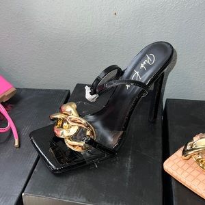 black patent croc